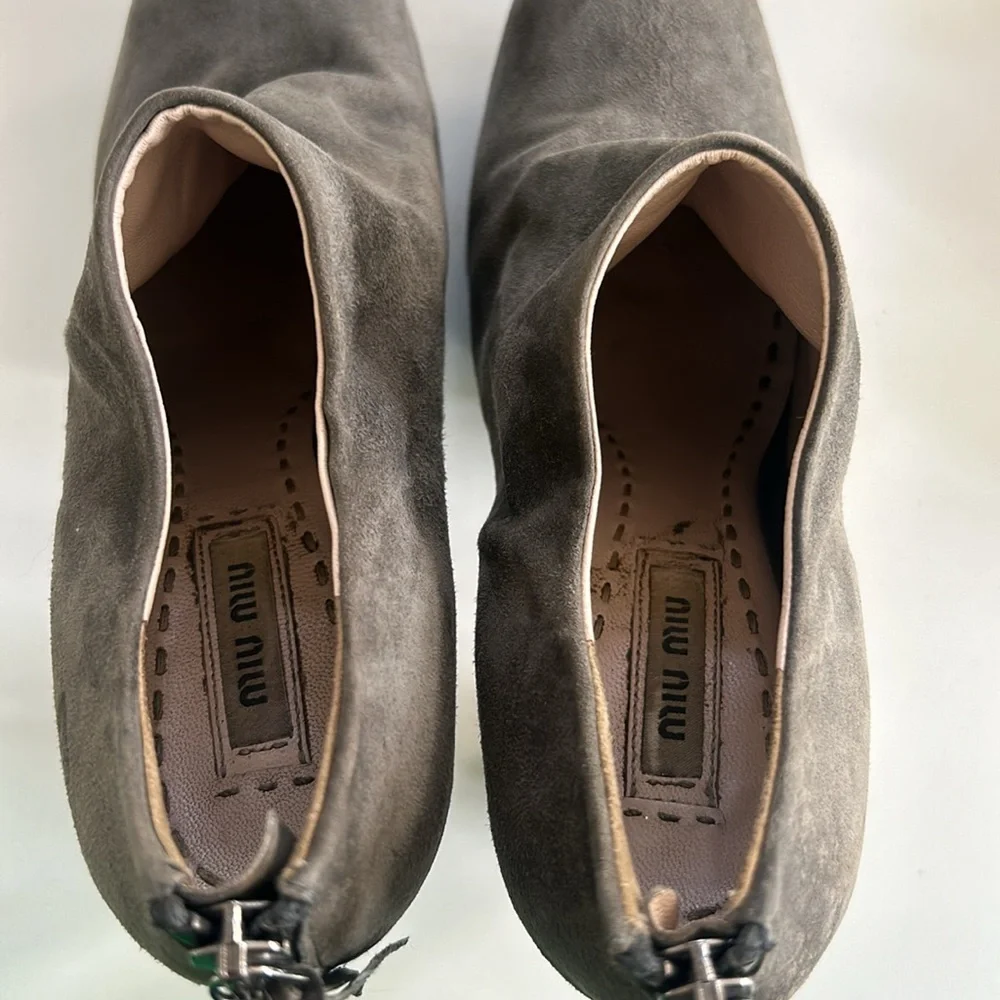 Miu Miu Suede Ankle Boots with Platform Heels Grey Color Square Toe size 37 / 7